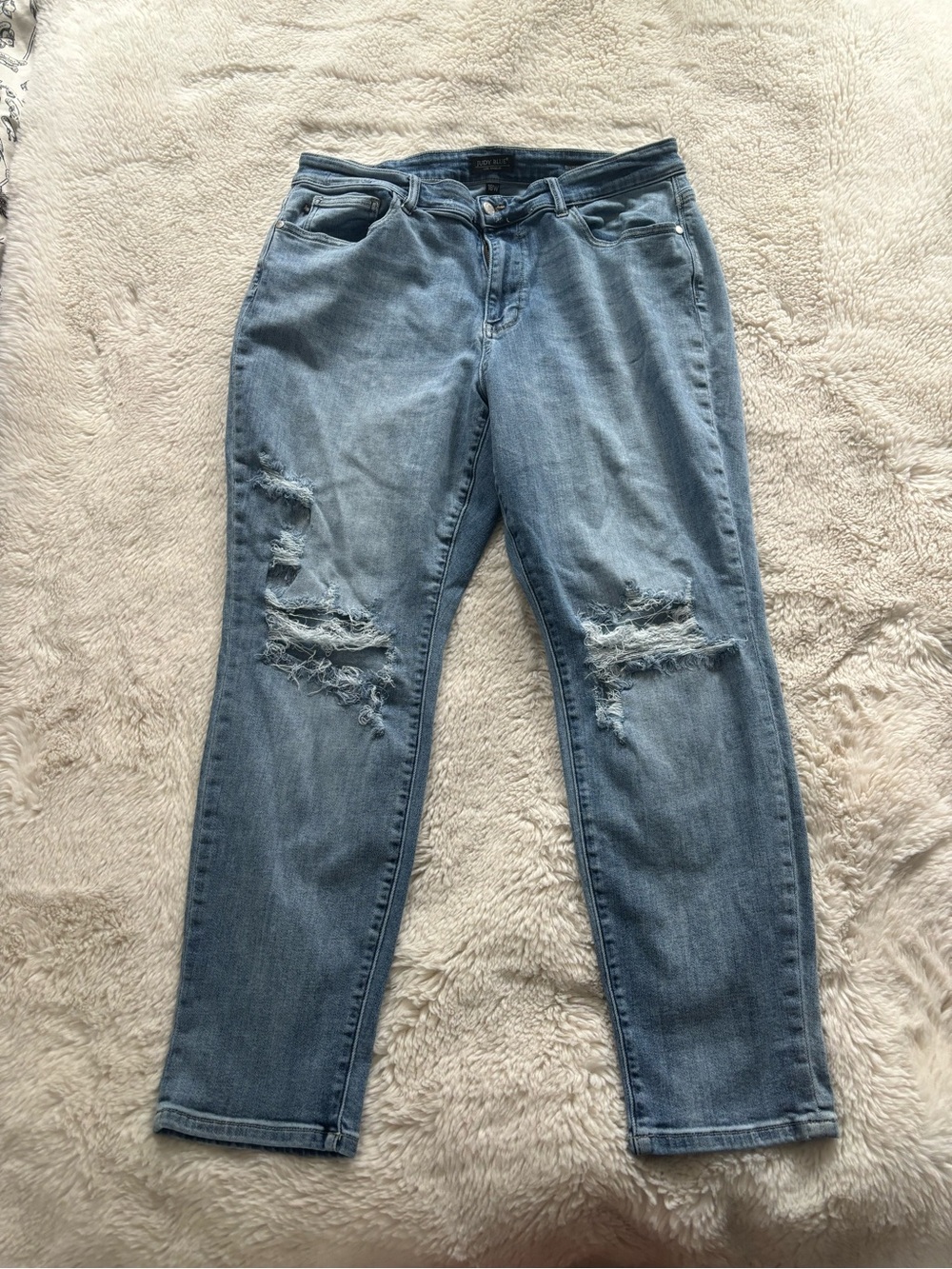 Judy Blue Boyfriend Fit Mid Rise Distressed Light Wash Denim Jeans